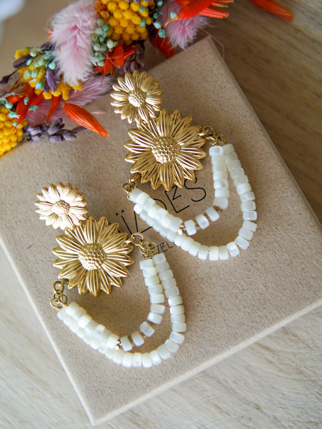 Boucles d'oreilles Aniya - Blanche